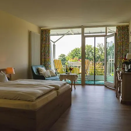 Apartment Liebevoll Eingerichtetes Am Kurpark In Bad Birnbach