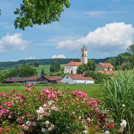Apartment Liebevoll Eingerichtetes Am Kurpark In Bad Birnbach