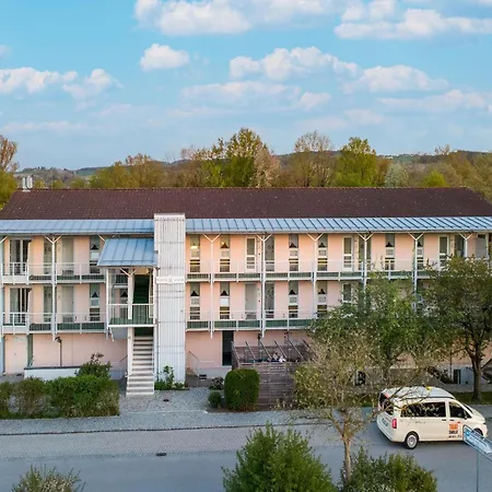 Liebevoll Eingerichtetes Am Kurpark In Apartment Bad Birnbach